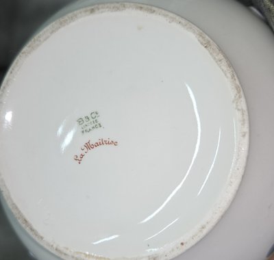 Servizio da caffè in porcellana di Limoges di B&C – modello “La Maîtrise”.