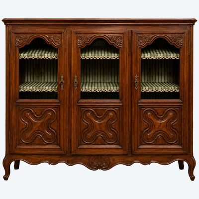 Wichtiger Bücherschrank aus Walnussholz im Stil Louis XV.