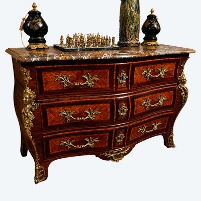 Bedeutende Intarsienkommode aus der Zeit Ludwigs XV., um 1750