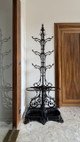 GARDEROBENSTÄNDER IM JUGENDSTIL AUS SCHWARZ GEBRATENEN GUSSEISEN