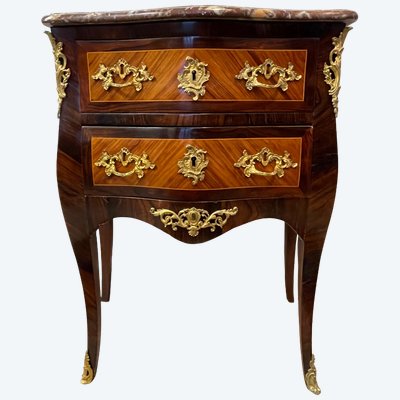 Commode d'Entre Deux De Style Louis XV