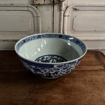 Large blue Chinese porcelain bowl with dragon decoration, 18th century