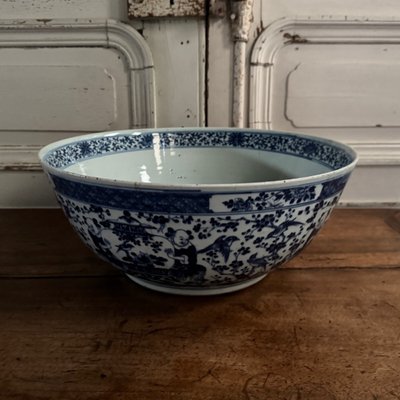 Large blue Chinese porcelain bowl with dragon decoration, 18th century