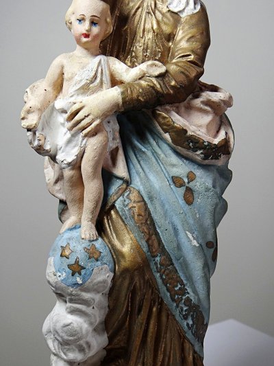 Statue religieuse Notre-Dame des Victoires en plâtre polychrome, début XXe