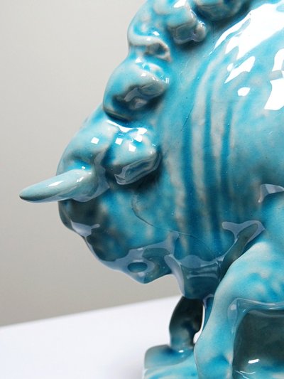 Bison Zsolnay en faïence émaillée turquoise, Hongrie, XXe siècle années 40-50