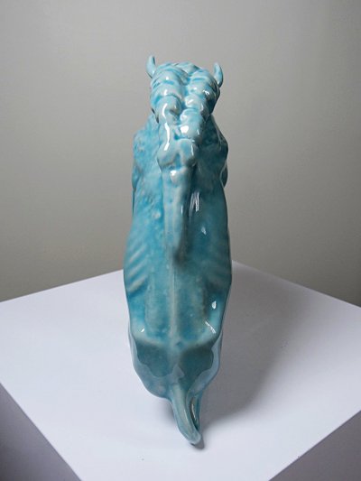 Bison Zsolnay en faïence émaillée turquoise, Hongrie, XXe siècle années 40-50