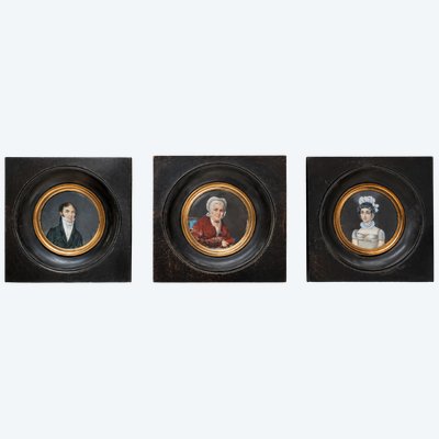 trois miniatures sur vélin, exécutées à l'aquarelle, représentant 3 membres d'1 meme famille