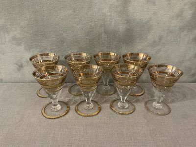 Set di 8 bicchieri da Porto in vetro con finiture dorate, circa 1930.