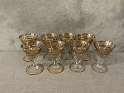 Set di 8 bicchieri da Porto in vetro con finiture dorate, circa 1930.
