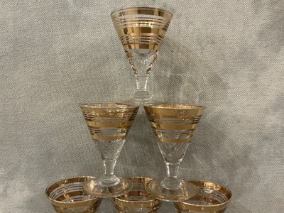 Set di 8 bicchieri da Porto in vetro con finiture dorate, circa 1930.