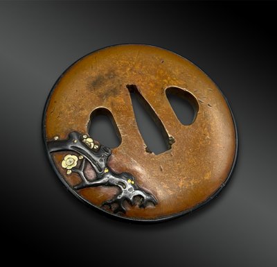 TSUBA  shin no maru gata, signiert Yasukuni – Japan – Edo-Zeit (1603–1868)