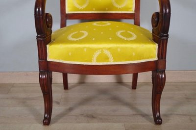 Suite de quatre fauteuils Restauration en acajou, vers 1820