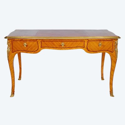 Scrivania Luigi XV in legno di rosa, con forme arrotondate su tutti i lati, 1950 circa