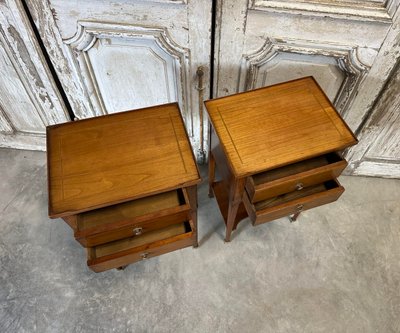 Paar Nachttische aus Kirschholz im Directoire-Stil, Frankreich, um 1970