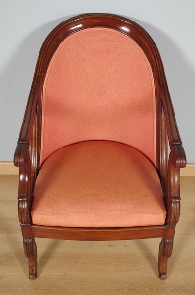 Paire de fauteuils Restauration en acajou à dossiers gondole – vers 1815