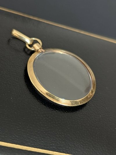 Antique 18k Gold & Glass Photo Locket Pendant, Circa 1900
