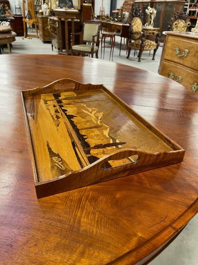 Vassoio intarsiato in stile Art Nouveau in legno pregiato, 1900 circa