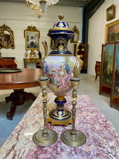Ferdinand Barbedienne – Pair of Renaissance-style candlesticks in gilded bronze, circa 1880