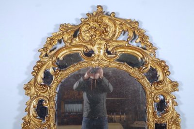 Large Regency-style mirror with gilt-wood frames and a mercury-coated mirror surface, circa 1880