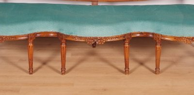 Sofa im Stil Louis XVI., gestempelt Geny, aus geschnitztem Nussbaumholz, um 1780