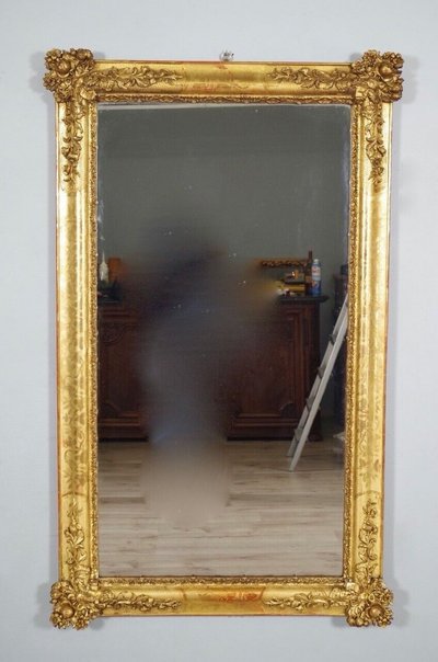 Miroir Napoléon III en bois doré, tain au mercure, vers 1860