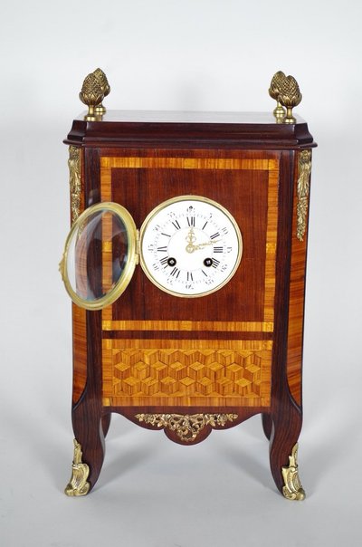 Pendule Transition en acajou marqueté et bronze doré – vers 1880