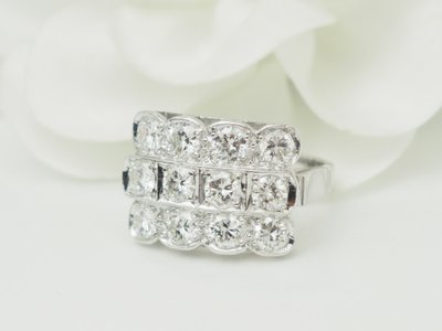 Anello Art Déco in platino con diamanti da 2 carati