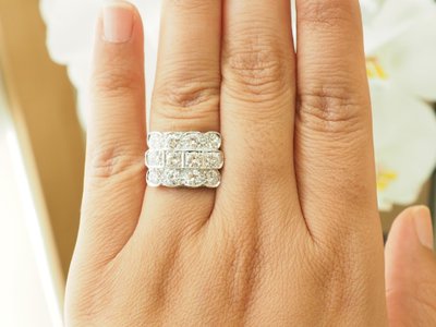 Anello Art Déco in platino con diamanti da 2 carati