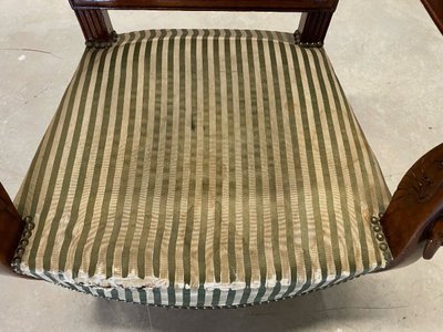 Fauteuil Consulat en acajou sculpté, vers 1795