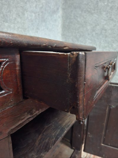 Credenza rustica in stile Luigi XV in legno massello di quercia - XVIII secolo