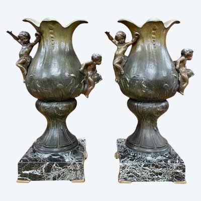 Pair of Napoleon III vases in patinated spelter and green marble, circa 1880