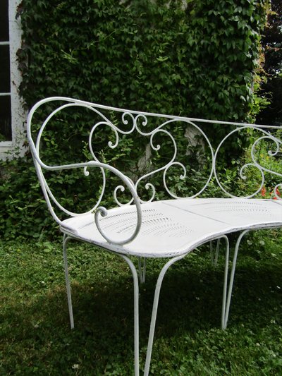 rounded garden bench