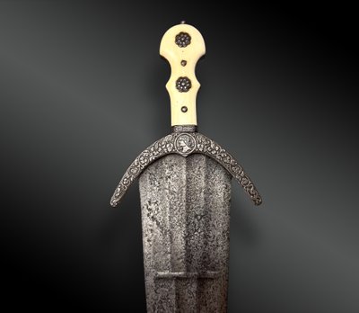 SHORT SWORD KNOWN AS CINQUEDEA