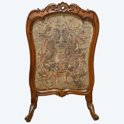 Regency-style screen in walnut, carved with petit point, circa 1720