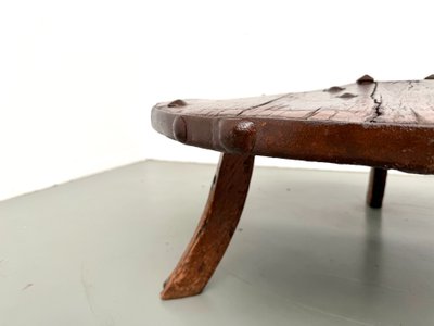 Circular Brutalist coffee table in solid wood – Brazilian Folk Art, 1950s