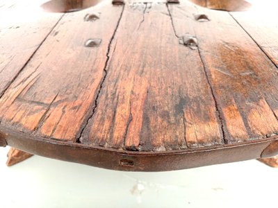Circular Brutalist coffee table in solid wood – Brazilian Folk Art, 1950s