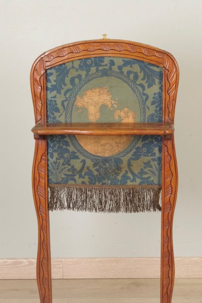 Louis XV style fire screen in cherry and carved beech – circa 1750