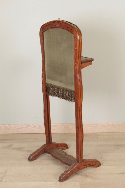 Louis XV style fire screen in cherry and carved beech – circa 1750