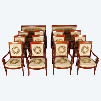 Salon Restauration en acajou, 12 fauteuils et paire de canapés, vers 1815