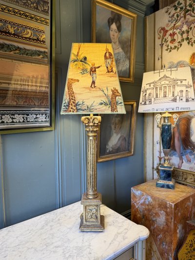 Large lamp in patinated gold wood, Height 80 cm