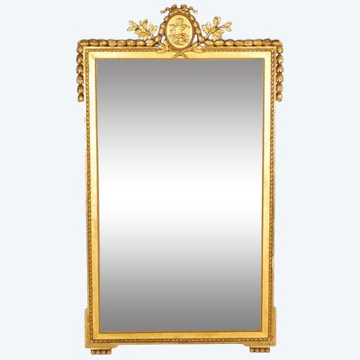 Grand miroir Louis XVI en bois doré à la feuille, vers 1880