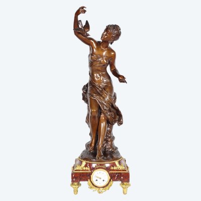 Mathurin Moreau – Femme à la colombe, pendule Napoléon III