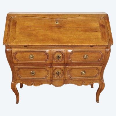 Commode scriban Louis XV en noyer – vallée du Rhône, vers 1750