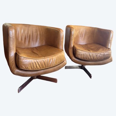 Paire de fauteuils pivotants Flamant cuir cognac, style Design 1970