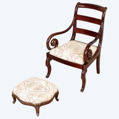 Fauteuil d'enfant Restauration en acajou avec repose-pieds – vers 1820