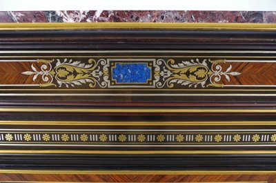 Außergewöhnlicher Beistelltisch aus der Zeit Napoleons III. mit Intarsien aus Messing und Lapislazuli, um 1860