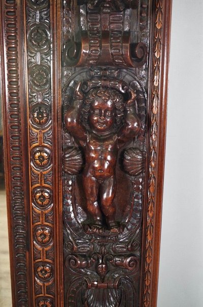 Important miroir Renaissance en noyer sculpté, vers 1880