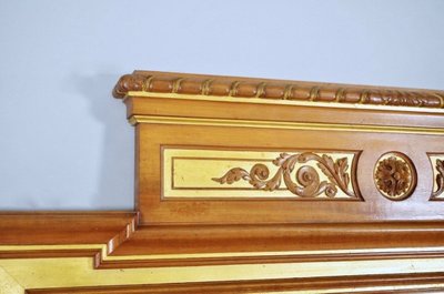 Important miroir Louis XIV en noyer et bois doré, vers 1900
