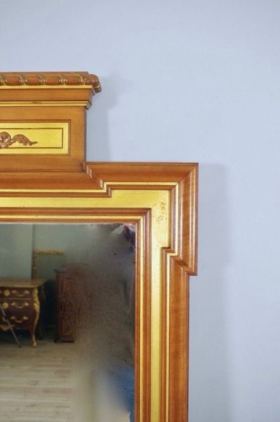 Important miroir Louis XIV en noyer et bois doré, vers 1900