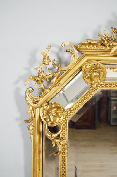 Miroir à parecloses Napoléon III en bois doré, vers 1880